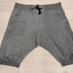 Divided Heather Gray Knit Shorts